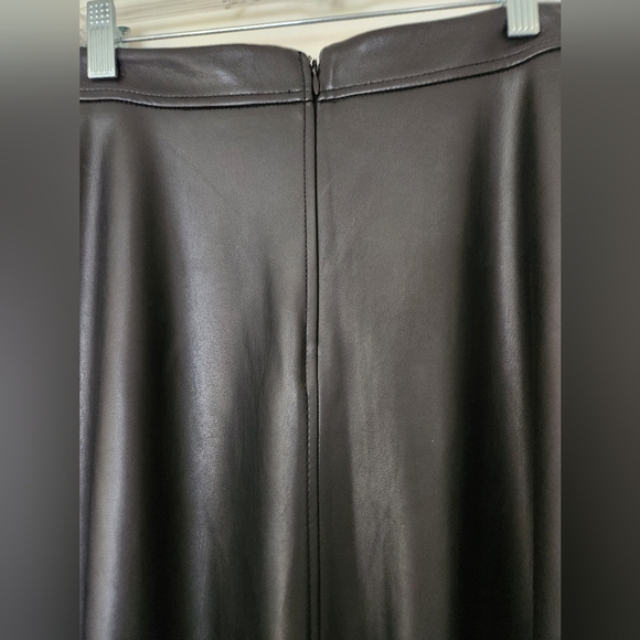 Banana Republic Factory Vegan Leather Midi Skirt, Black, size 4, NWOT - Picture 3 of 8